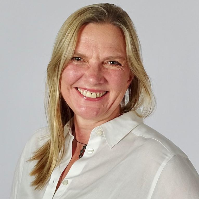 Elizabeth Dahlhoff's faculty profile page