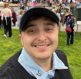 A selfie photo of Nic.