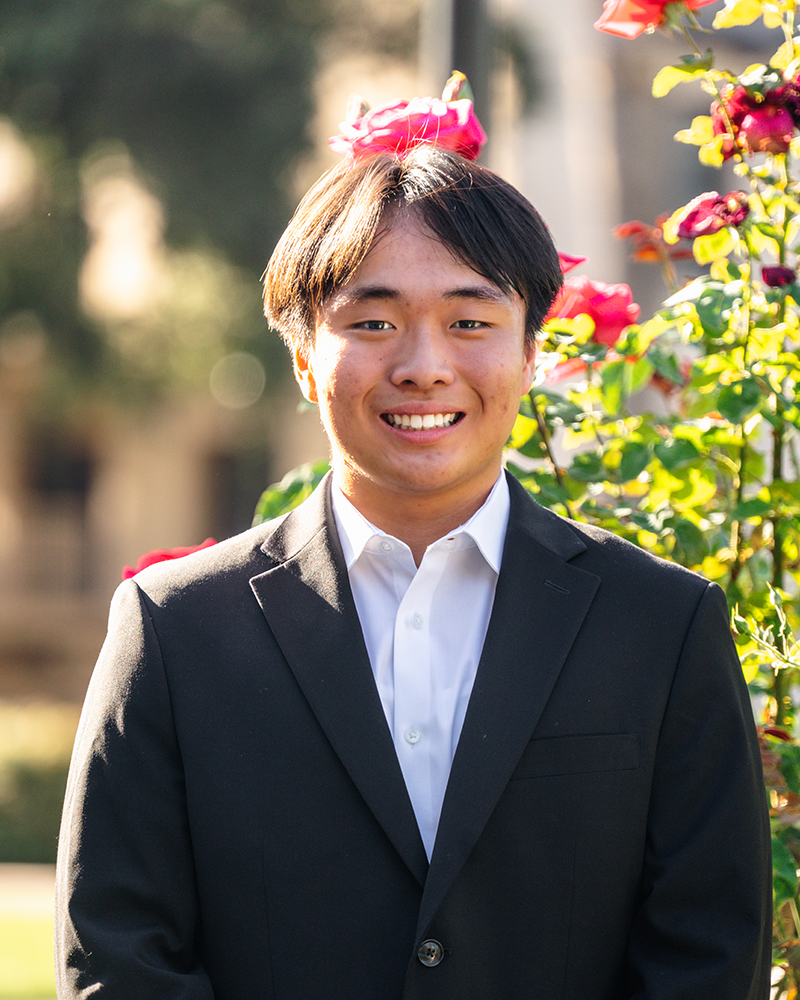 tyler kang headshot