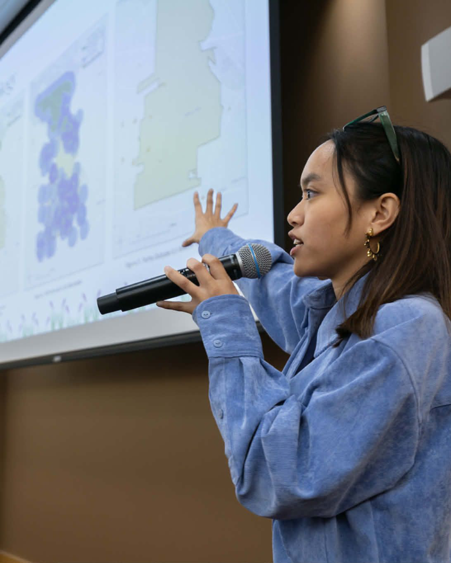 Bea Ricafort presenting her research
