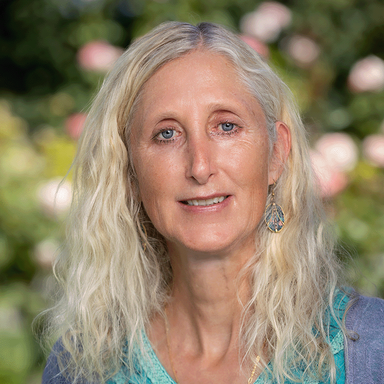 Iris Stewart-Frey