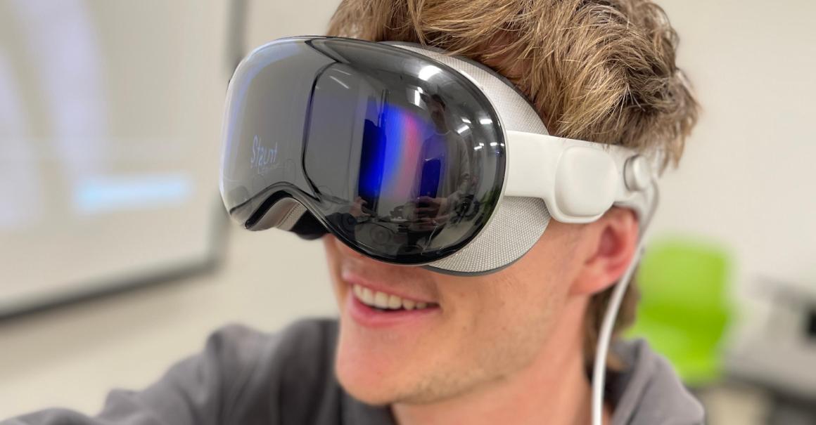 Student testing Apple Vision Pro