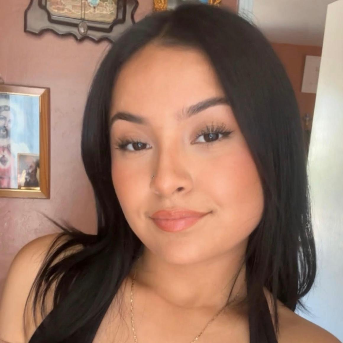 Stephanie Molina 26 