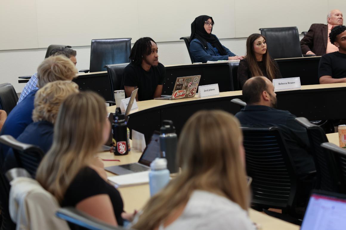 Leaveys MS in Sports Business students in classroom
