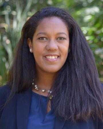 A headshot of Davina Hurt from the Markkula Center