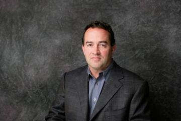 Finance Professor Robert Hendershott Head Shot