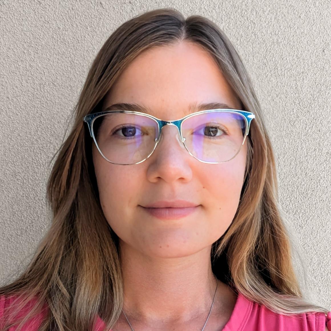 Dr. Oana Ignat 